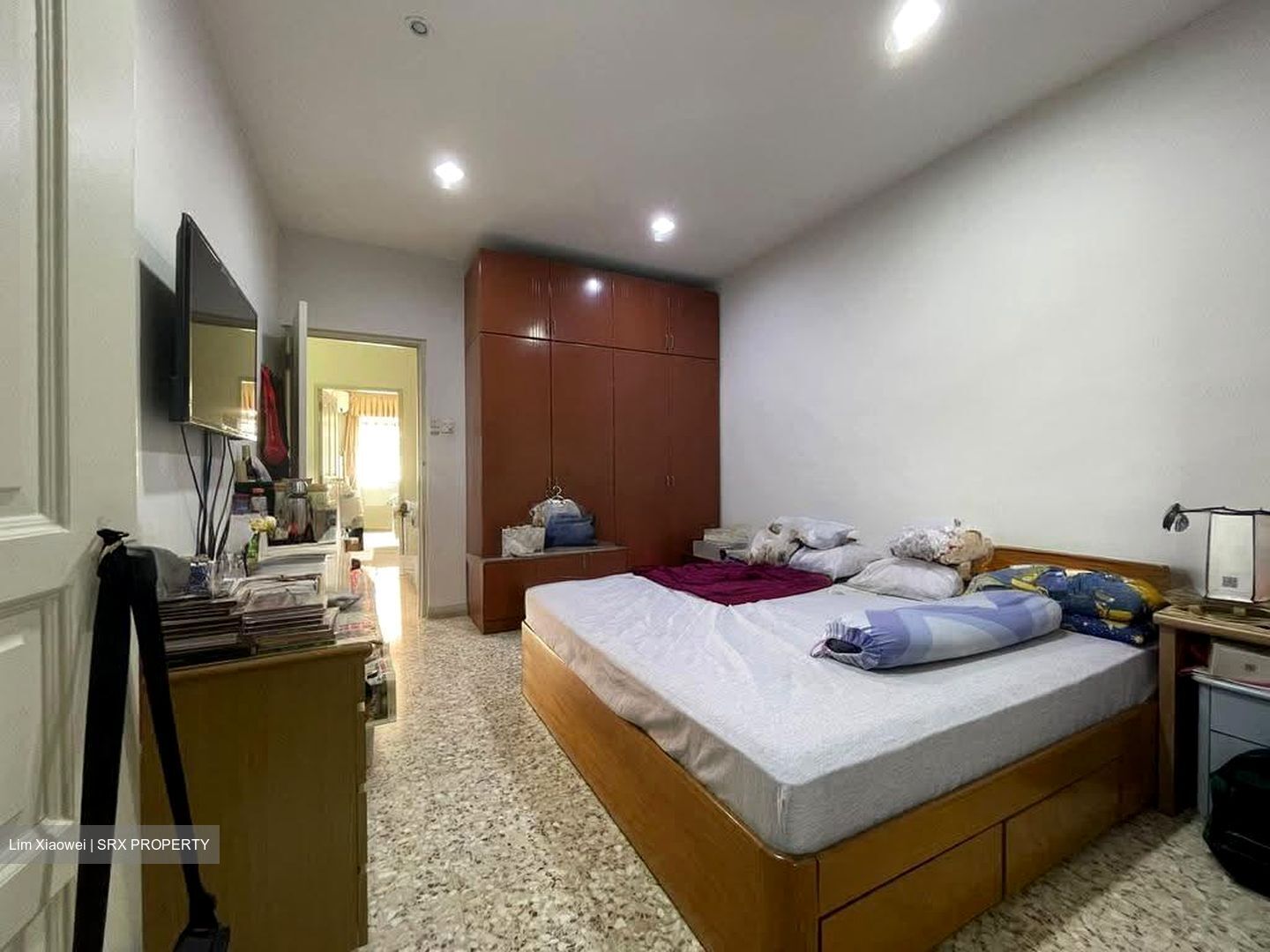 Peakview Estate (D16), Terrace #630854971